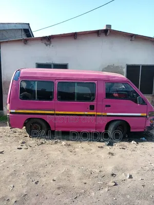 Mitsubishi L300 1999 Pink