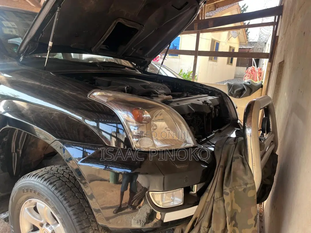 Toyota Land Cruiser 2010 Black
