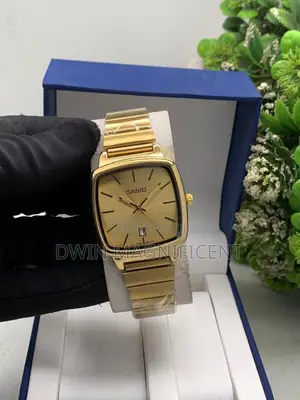 Square Case Casio Analog Wristwatch
