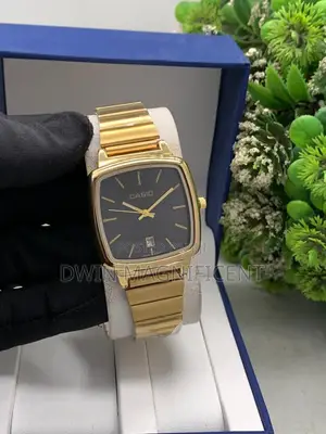 Square Case Casio Analog Wristwatch