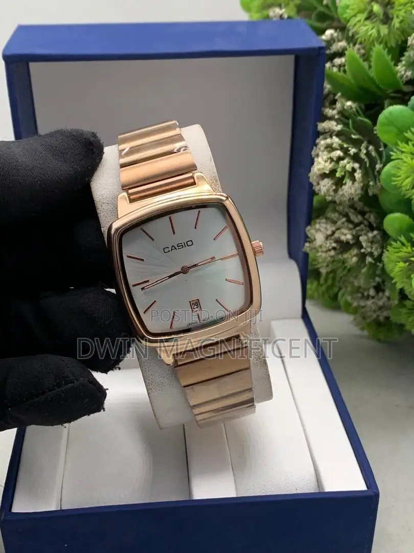 Square Case Casio Analog Wristwatch