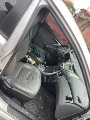 Hyundai Elantra Limited 4dr Sedan (1.8L 4cyl 6A) 2014