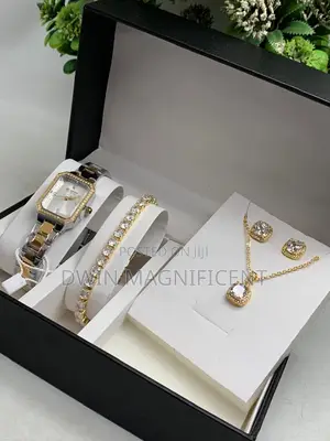 Eloquent Ladies Jewelry Set