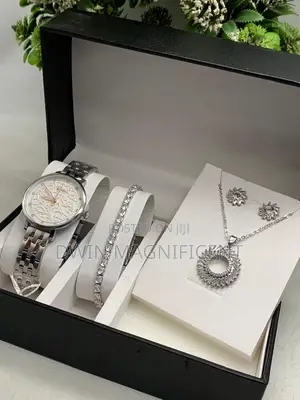 Eloquent Ladies Jewelry Set