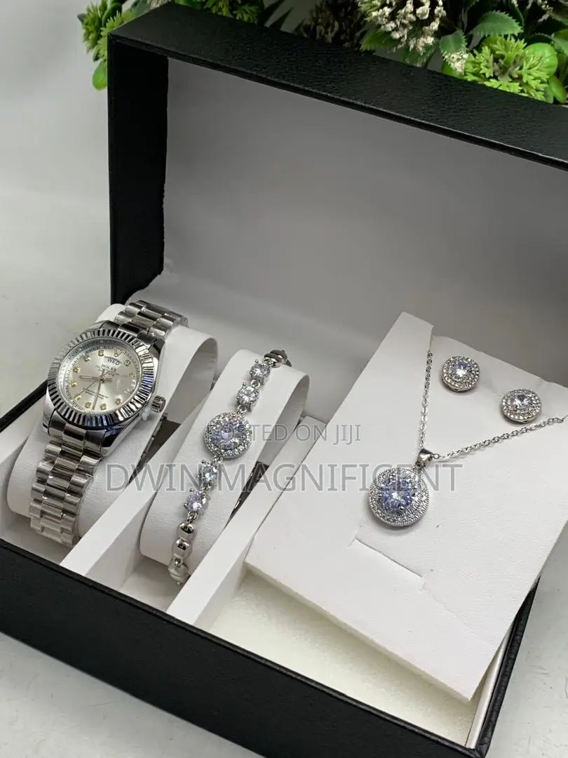 Eloquent Ladies Jewelry Set