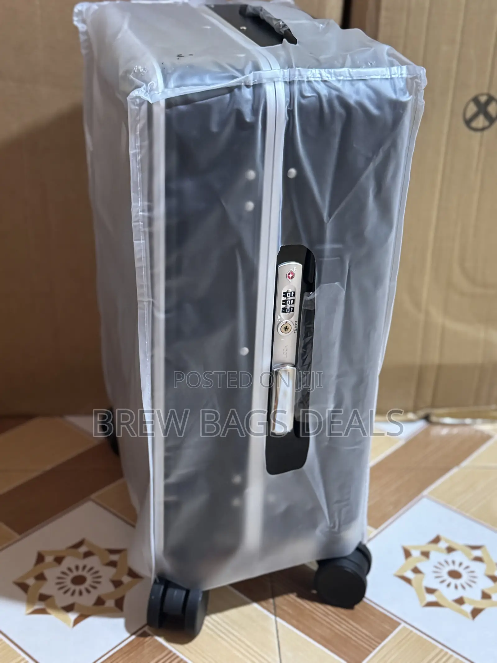 Premium Quality Executive 20 Inches Zipless Hand Luggage Traveling Bag