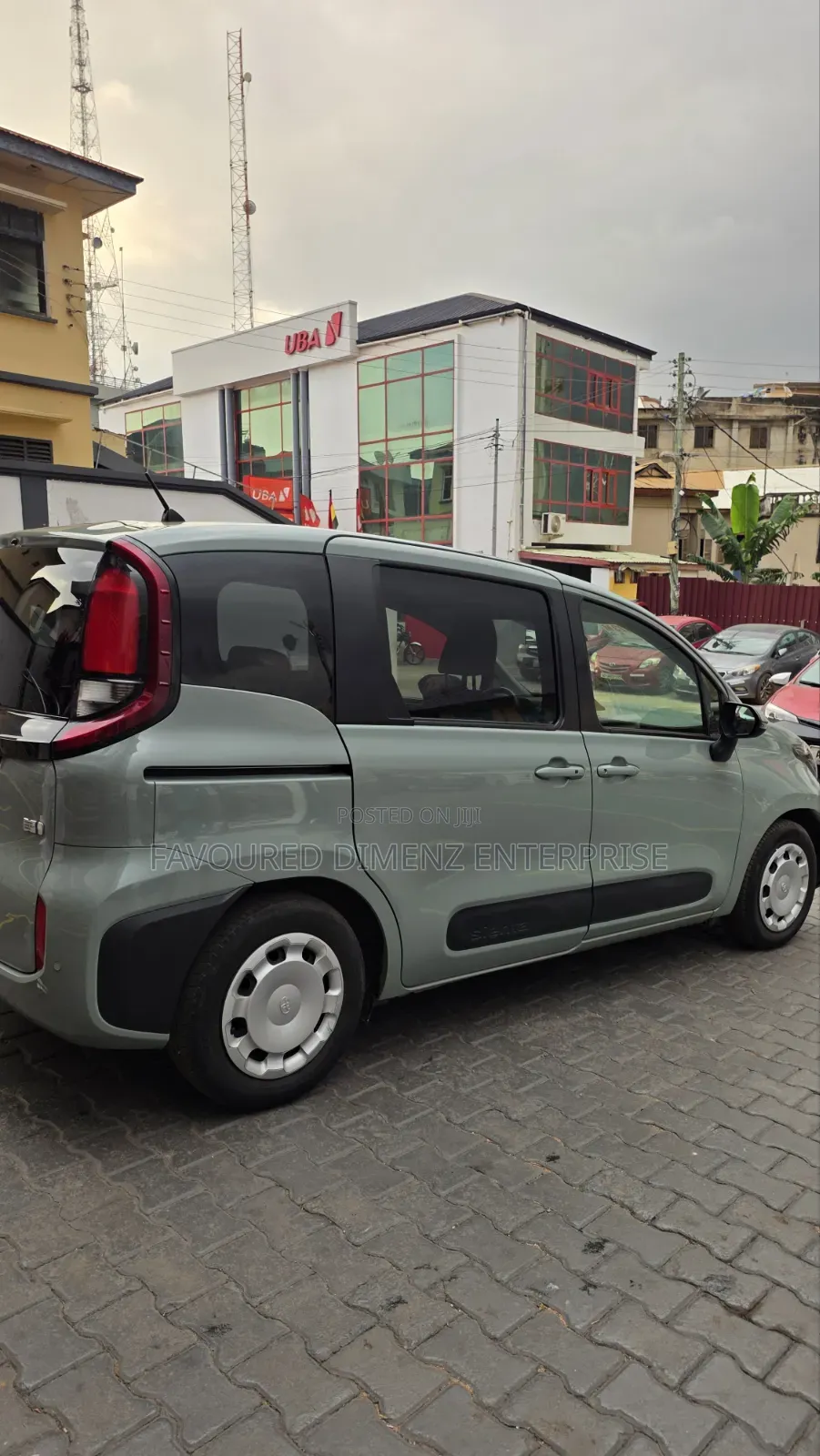 Toyota Sienta 2023 Gray