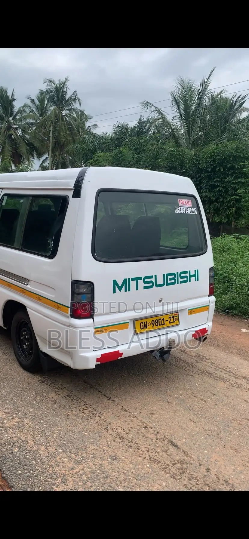Mitsubishi L300 2009 White
