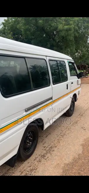 Mitsubishi L300 2009 White