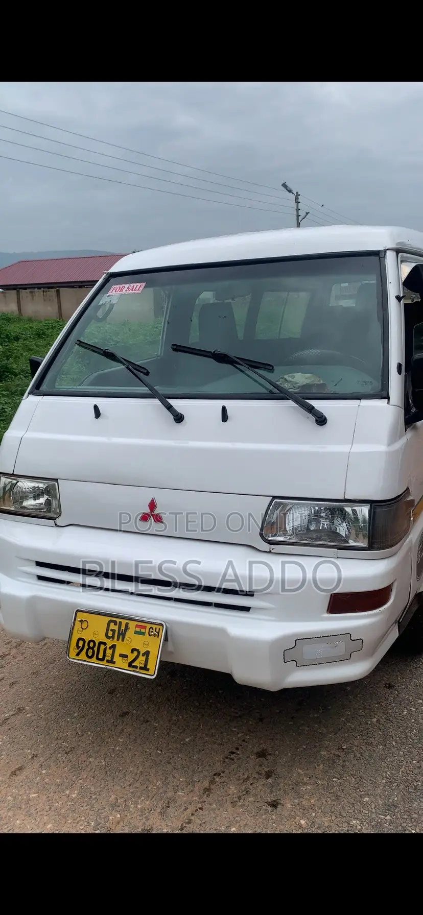 Mitsubishi L300 2009 White