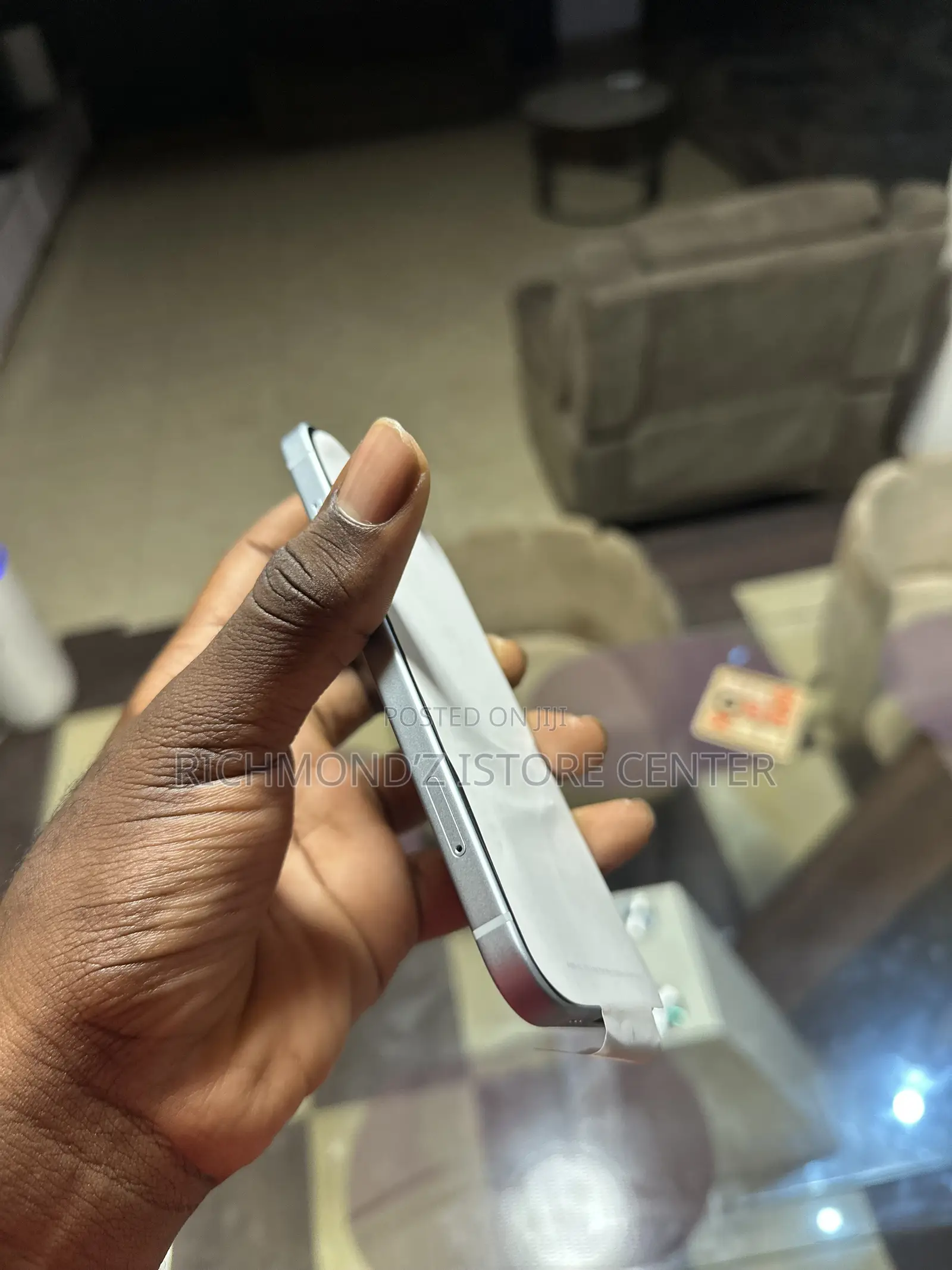 New Apple iPhone 15 256 GB White