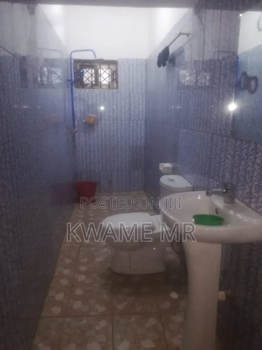 3bdrm House in Appolonia City for rent