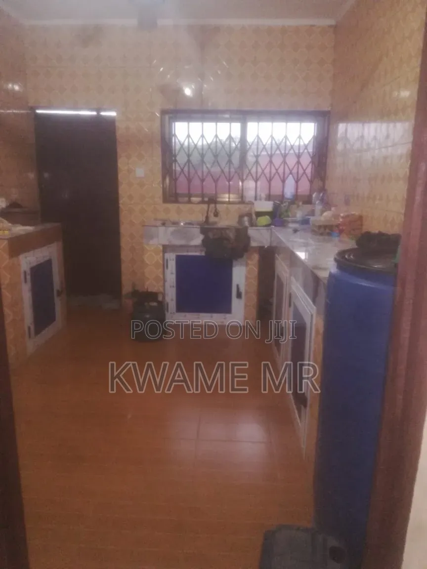 3bdrm House in Appolonia City for rent