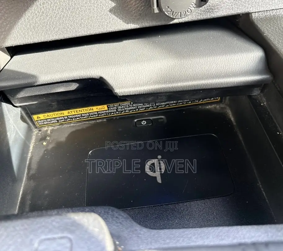 Toyota Avalon Touring FWD Sedan (3.5L V6 8A) 2019 Red