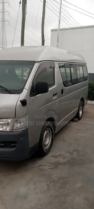 Toyota HiAce 1998 Silver