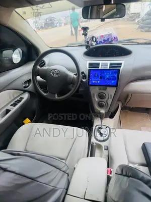 Toyota Belta 2009 Silver