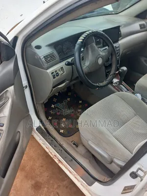 Toyota HiAce 2013 White