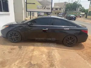 Hyundai Sonata Limited Sedan FWD (2.4L 4cyl 6A) 2013 Black