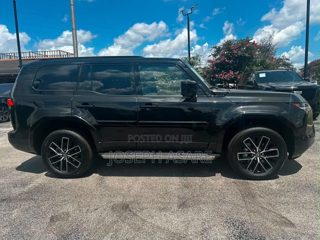 Lexus GX 2026 Black