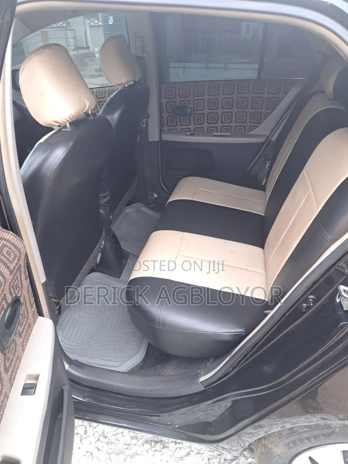 Toyota Vitz 2010 Black