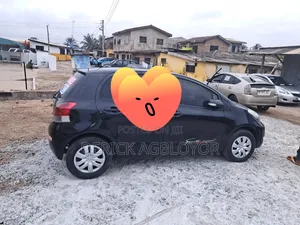 Toyota Vitz 2010 Black