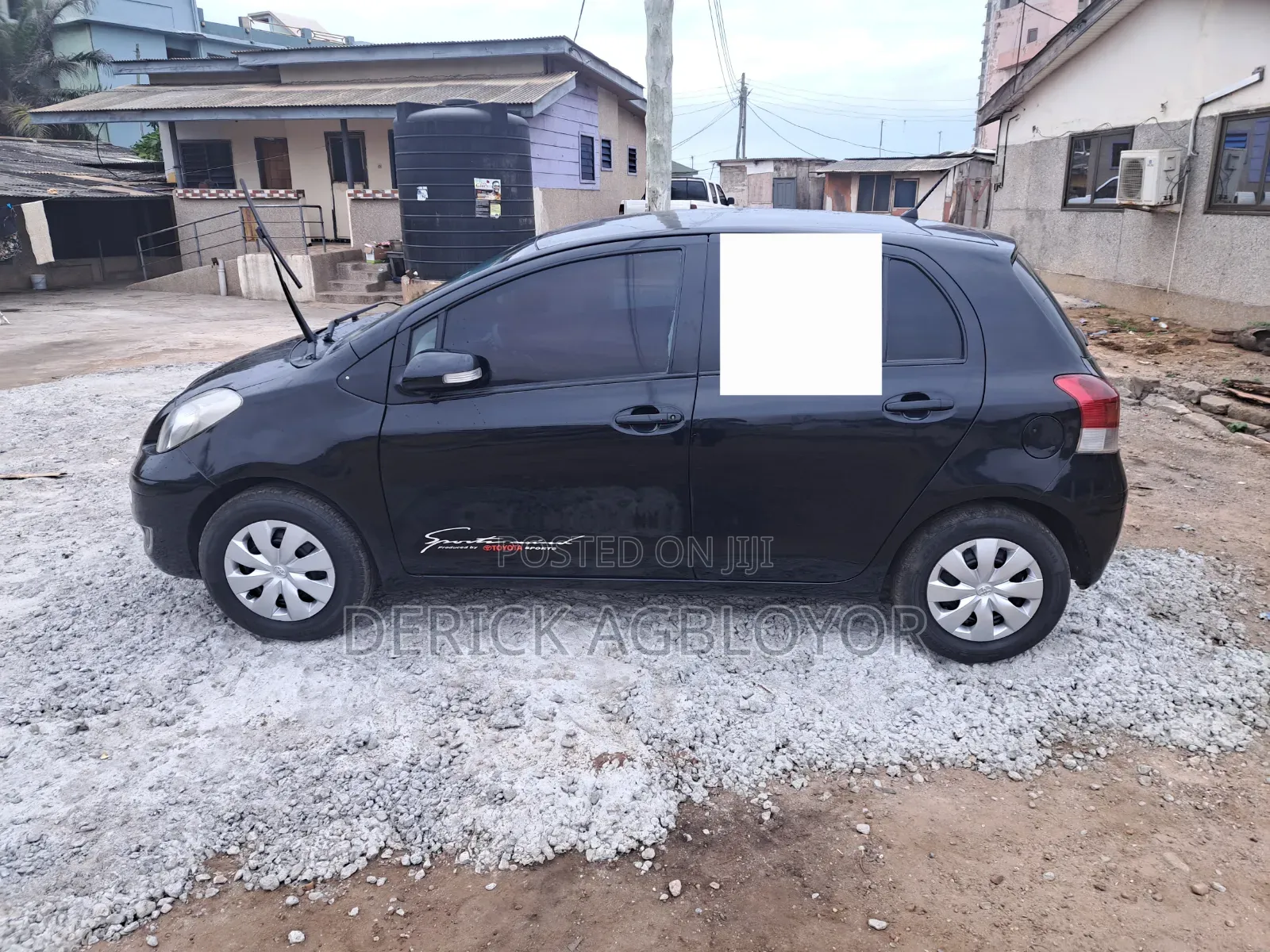 Toyota Vitz 2010 Black