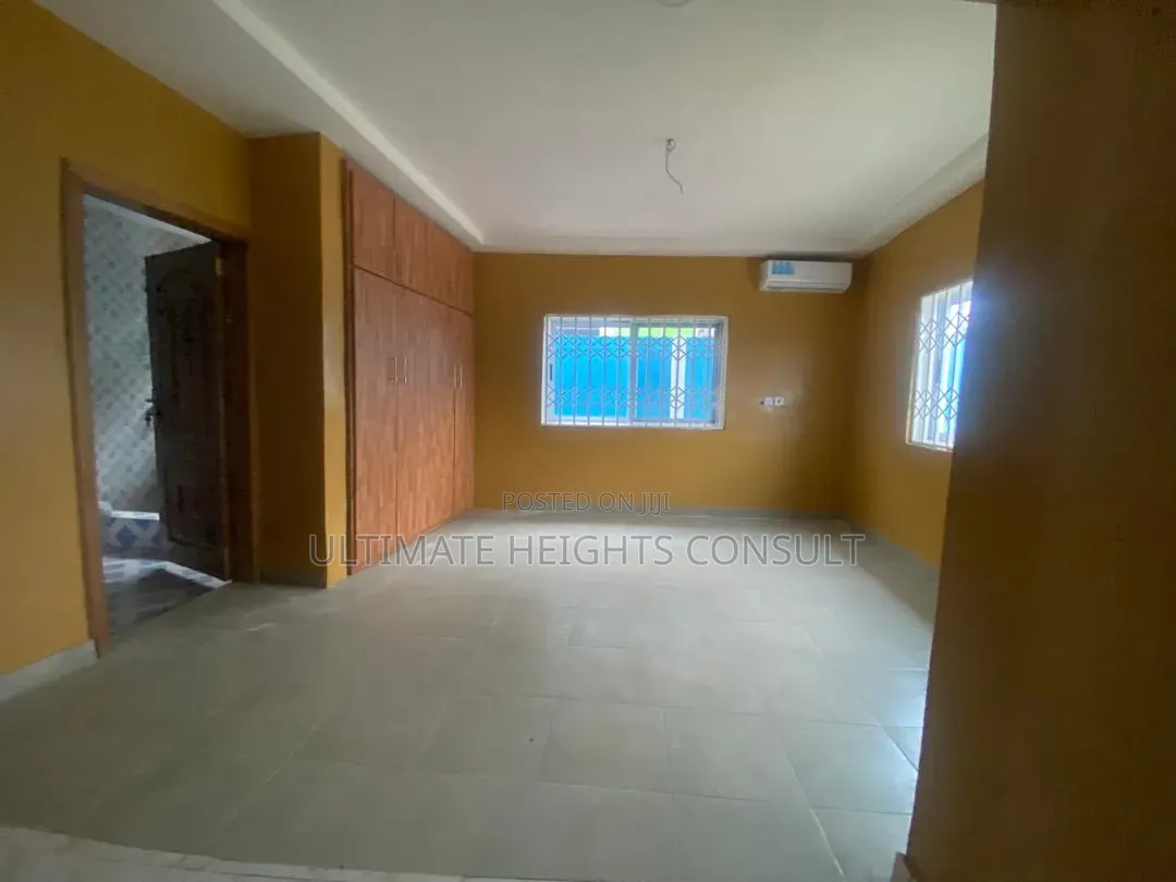 3bdrm House in Franko Estates, Amasaman for sale