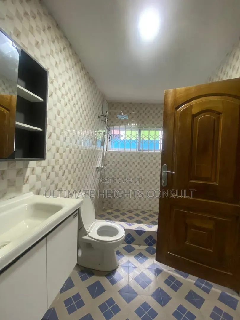3bdrm House in Franko Estates, Amasaman for sale