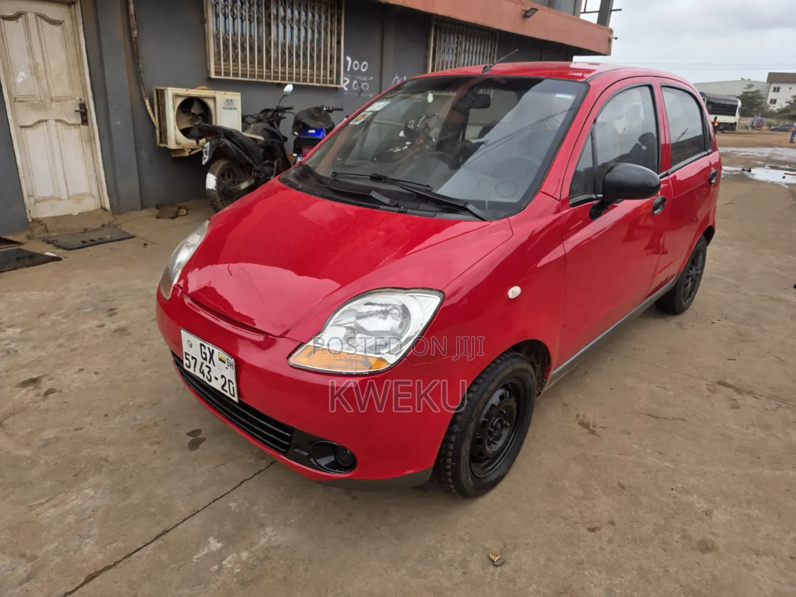 Daewoo DAB 2010 Red