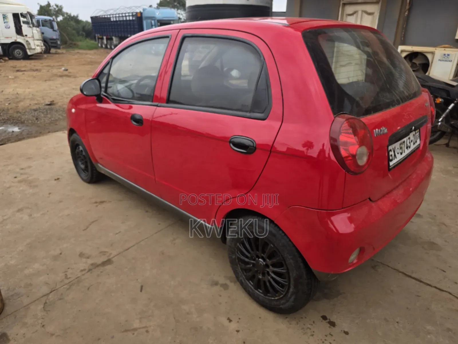Daewoo DAB 2010 Red
