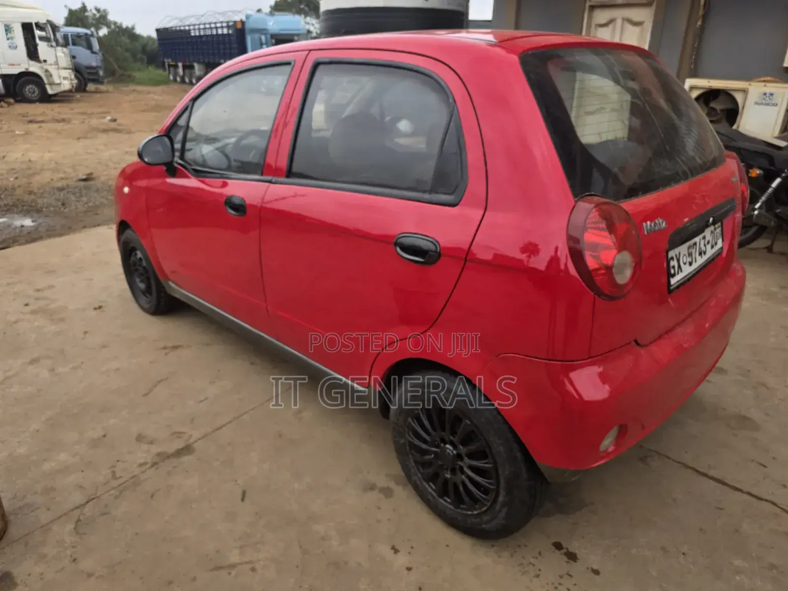 Daewoo DAB 2010 Red