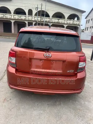 Scion xD Base 2009 Orange