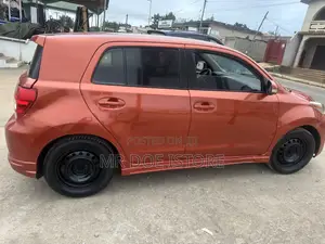 Scion xD Base 2009 Orange