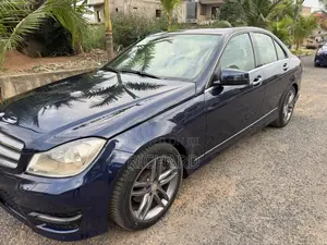 Mercedes-Benz C250 2014 Blue
