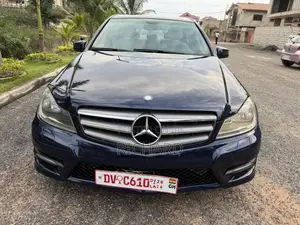 Mercedes-Benz C250 2014 Blue
