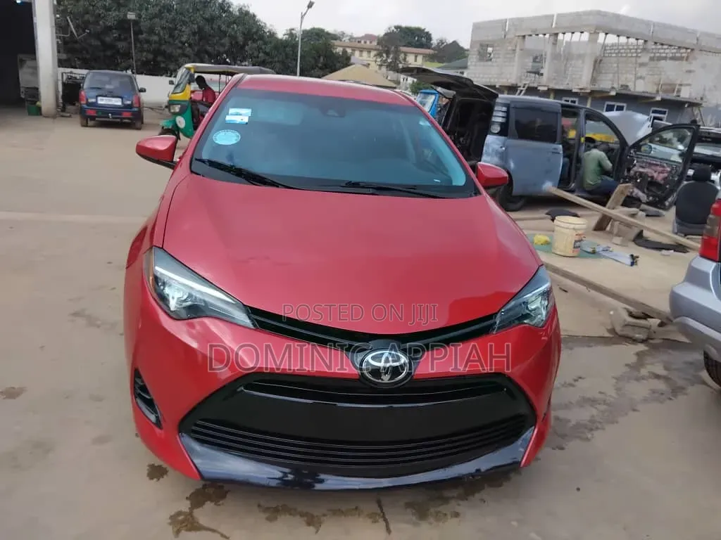 Toyota Corolla 2017 Red