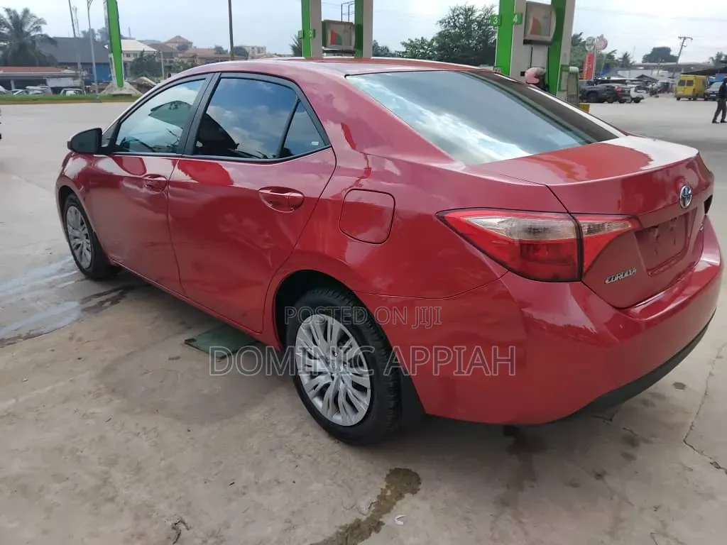 Toyota Corolla 2017 Red