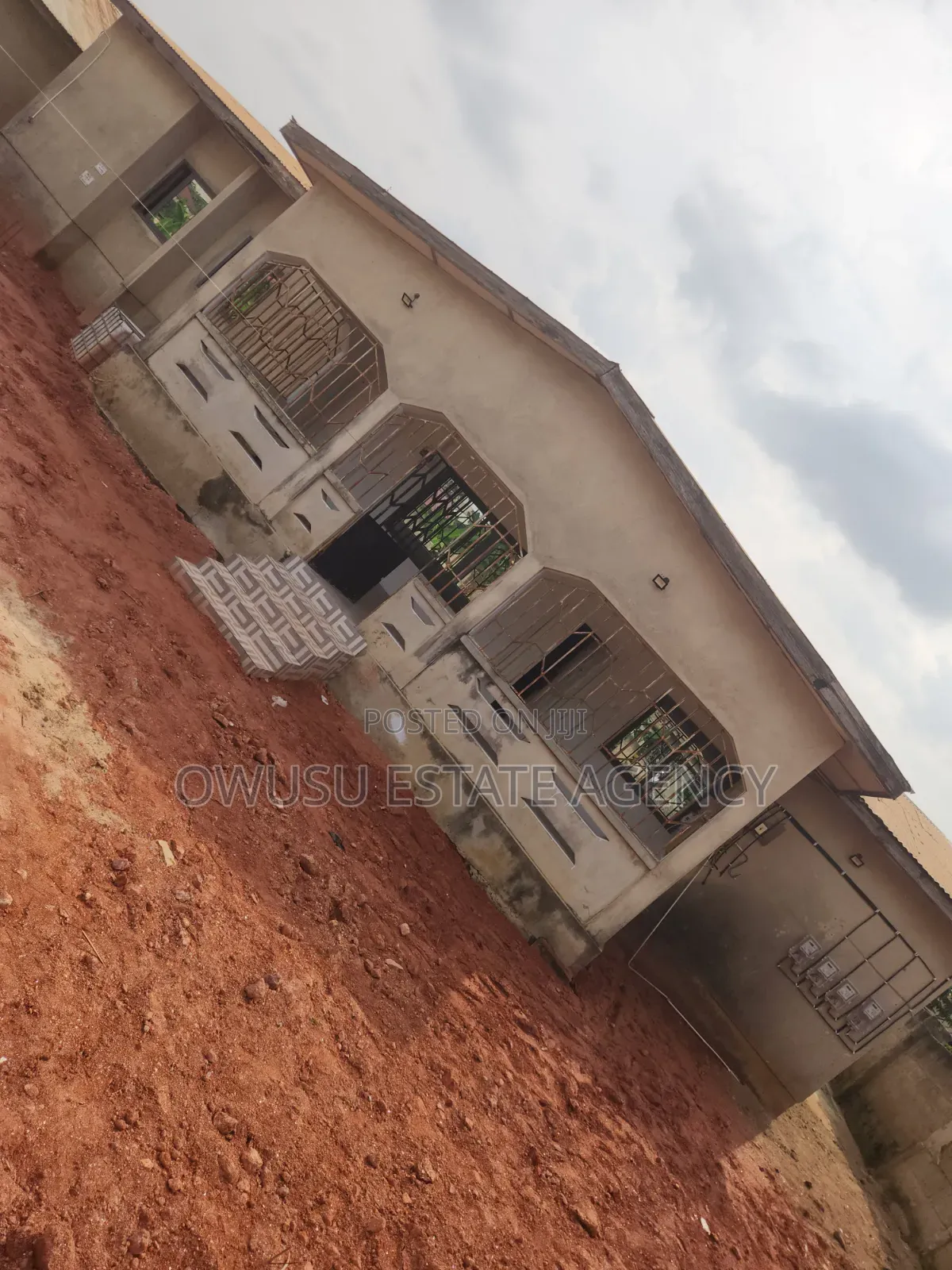8bdrm House in Ahwiaa Medoma, Kumasi Metropolitan for sale