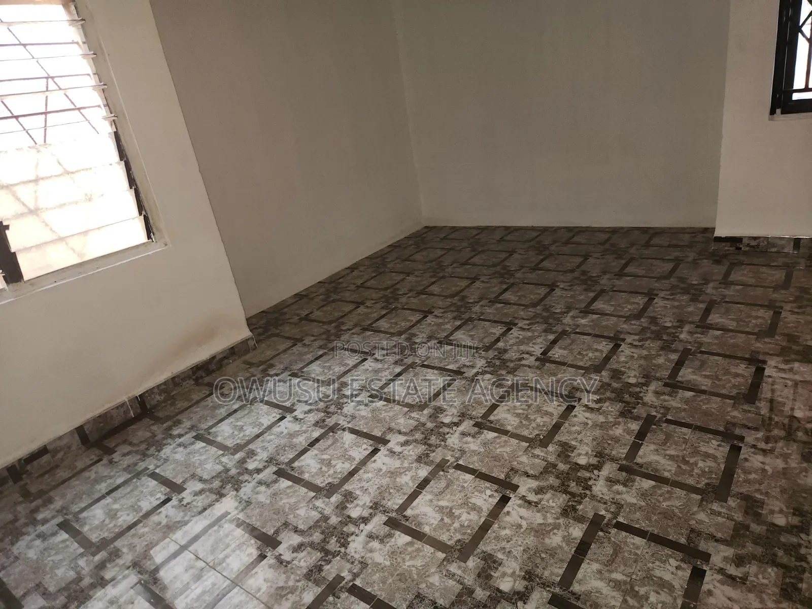 8bdrm House in Ahwiaa Medoma, Kumasi Metropolitan for sale