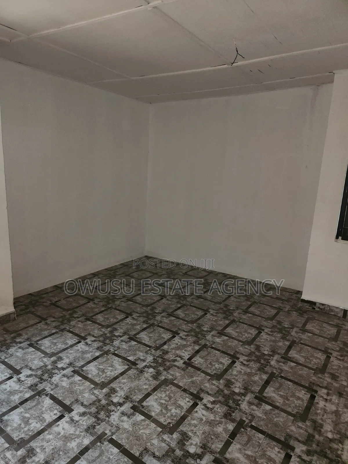 8bdrm House in Ahwiaa Medoma, Kumasi Metropolitan for sale