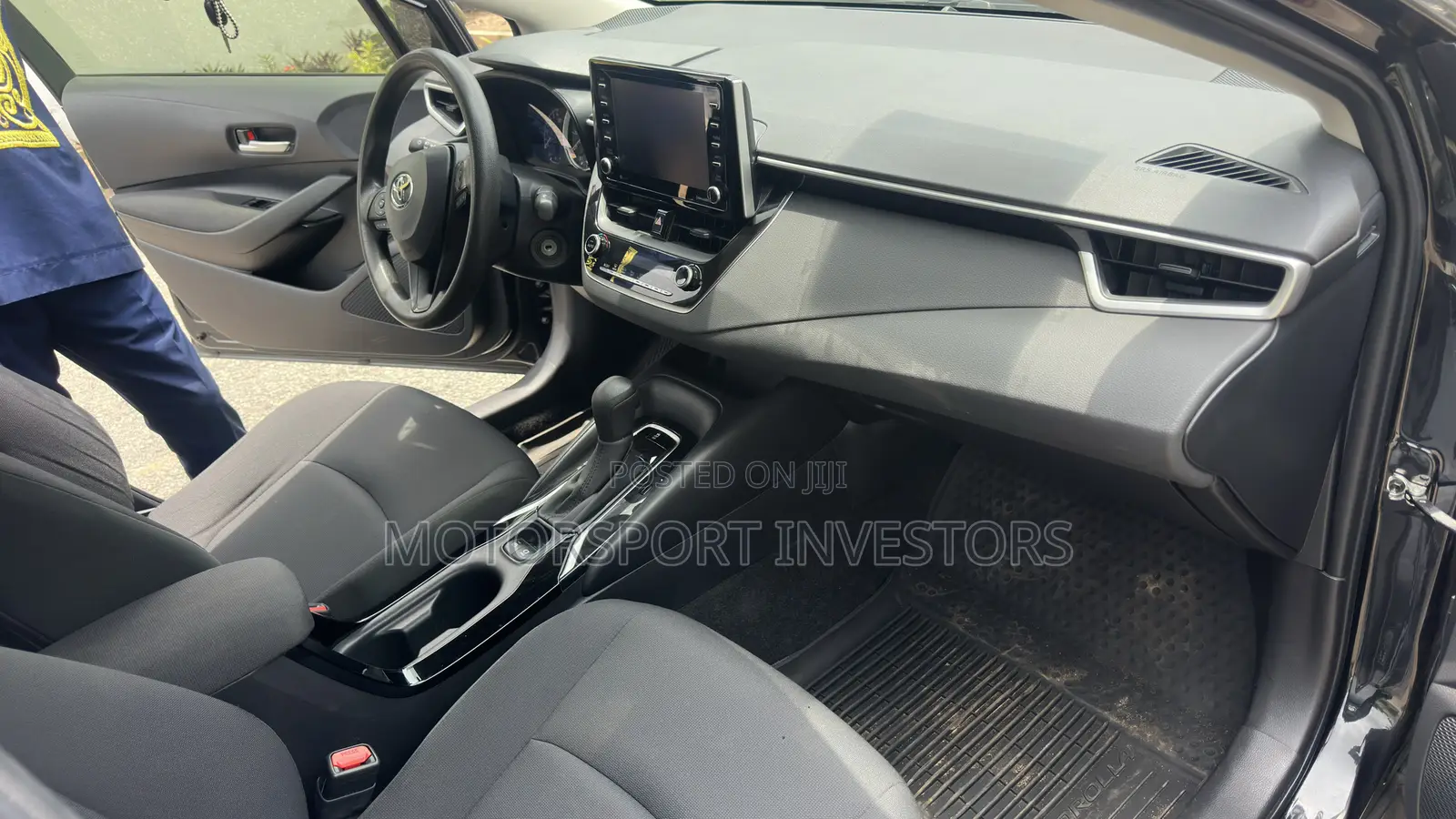 Toyota Corolla LE 2021 Black