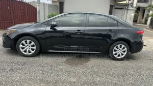 Toyota Corolla LE 2021 Black