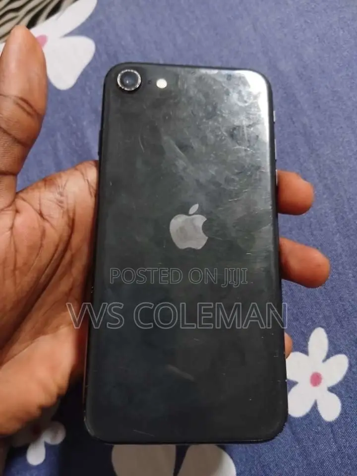 Apple iPhone SE (2020) 64 GB Black