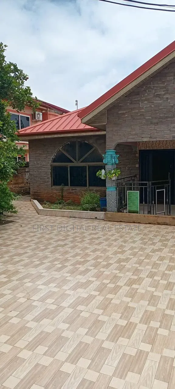 4bdrm Duplex in First Digital Real, West Hills Mall Area for rent