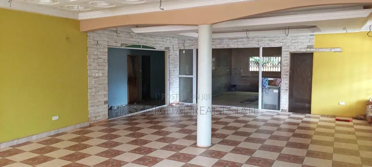 4bdrm Duplex in First Digital Real, West Hills Mall Area for rent