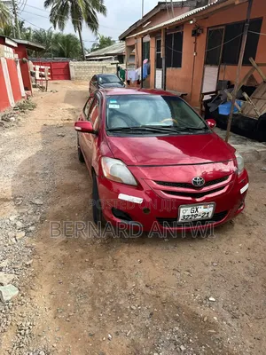 Toyota Belta 2010 Silver