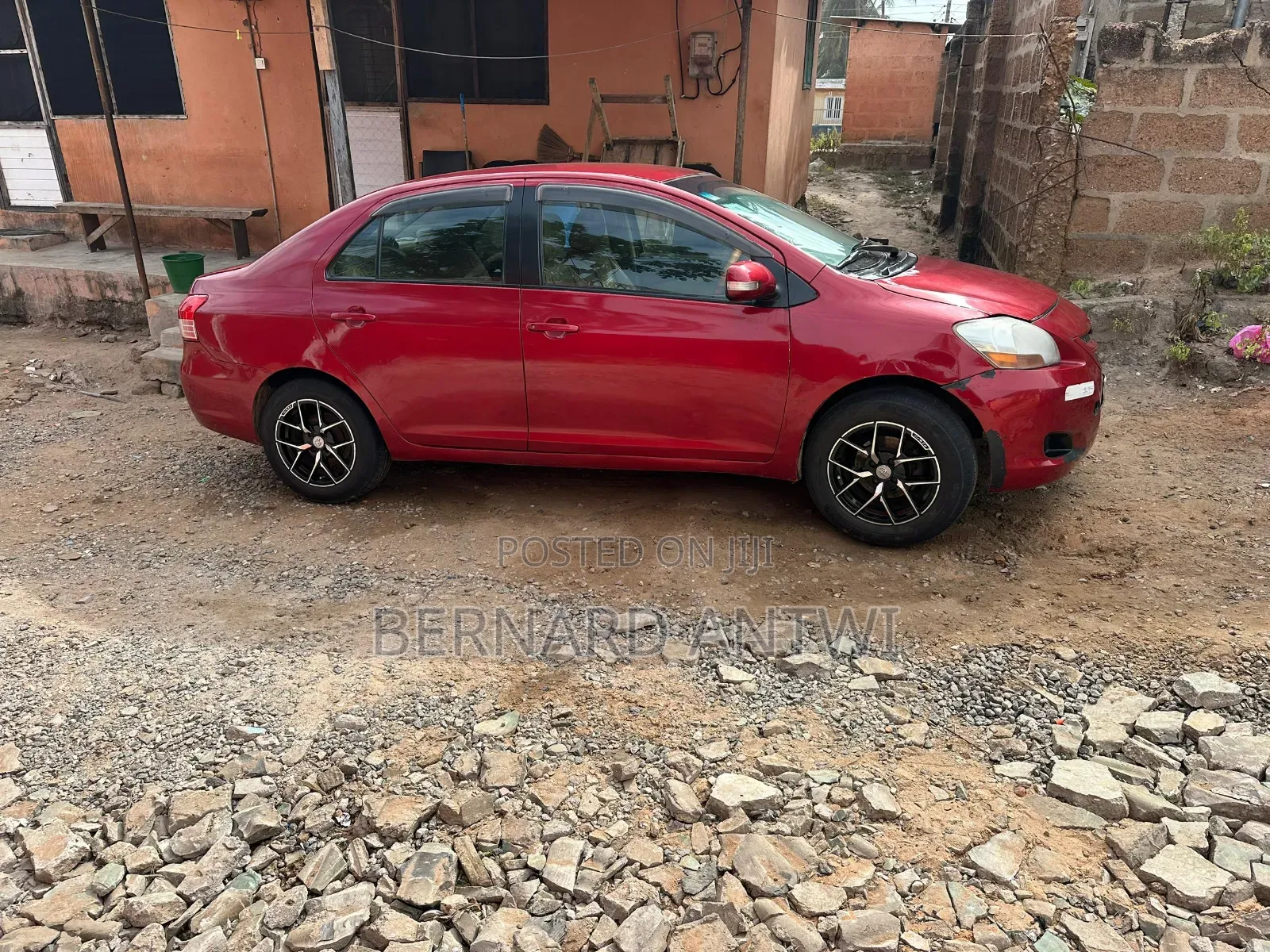 Toyota Belta 2010 Silver