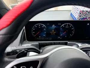 Mercedes-Benz GLB-Class 2020 Red