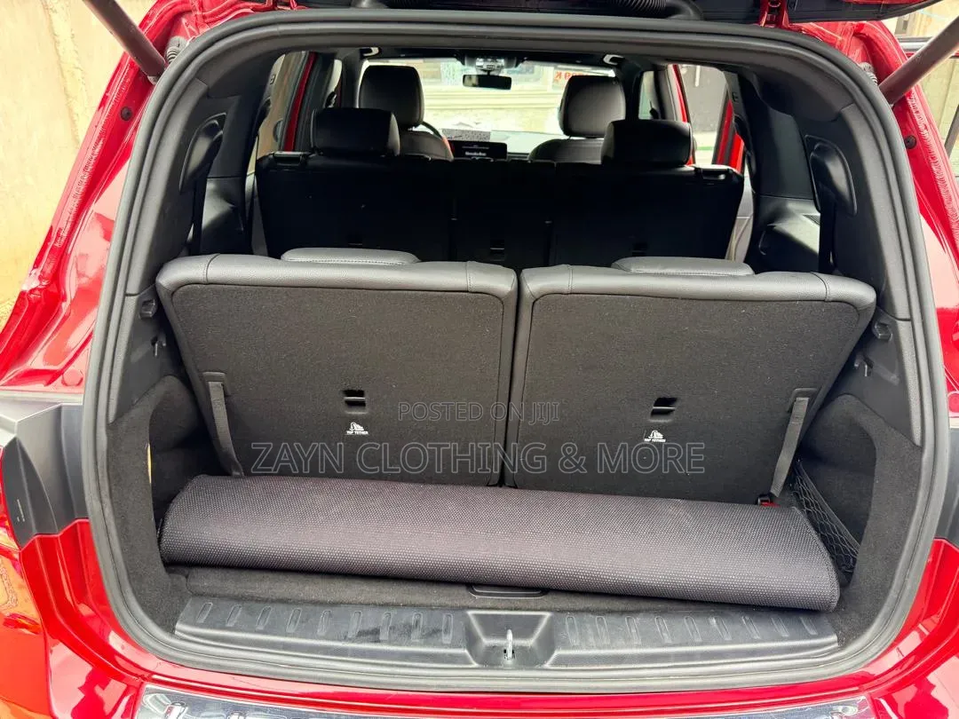 Mercedes-Benz GLB-Class 2020 Red