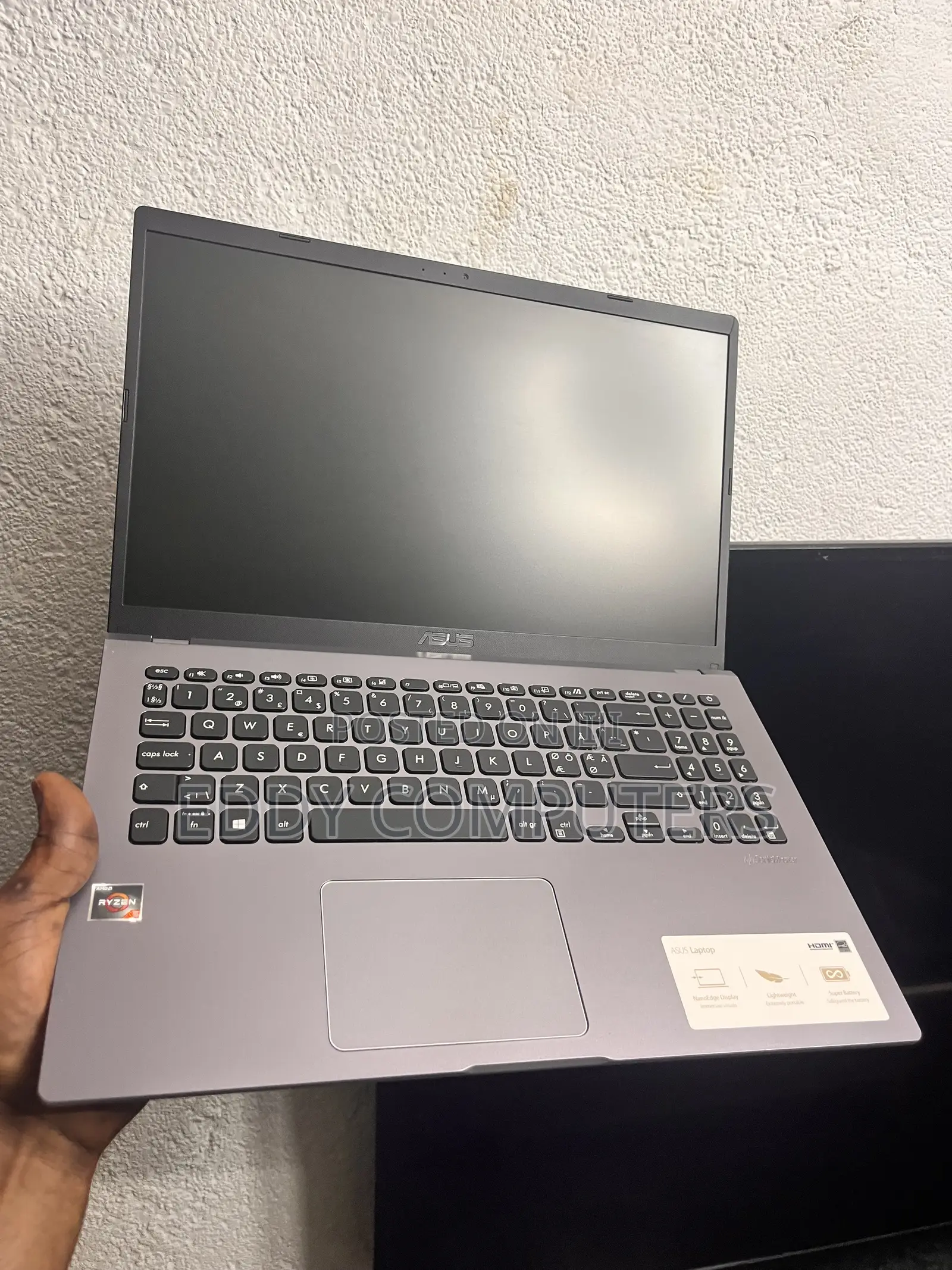 Laptop Asus Vivobook 15 8GB AMD Ryzen 5 SSD 512GB